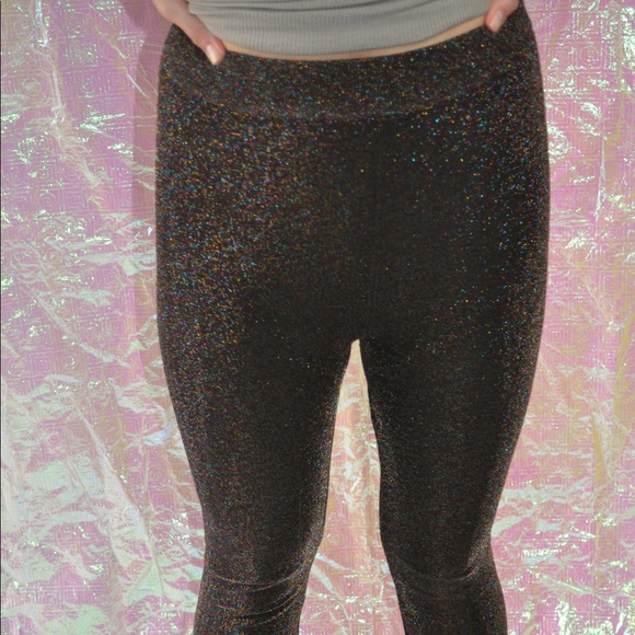 Glitter Bomb Leggings - Picture 2 of 8
